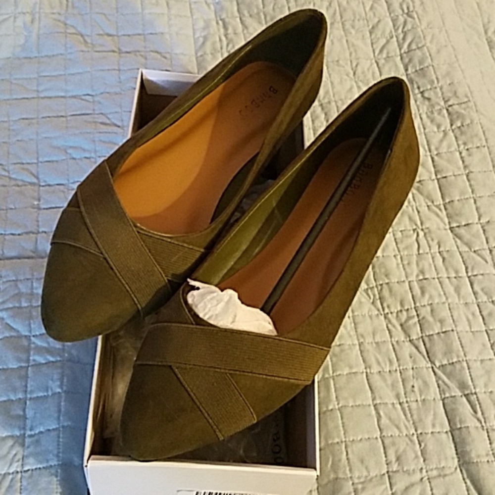 Shoes - Picture 6 of 6